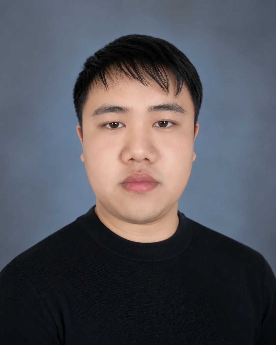 正式肖像风格的尹志豪